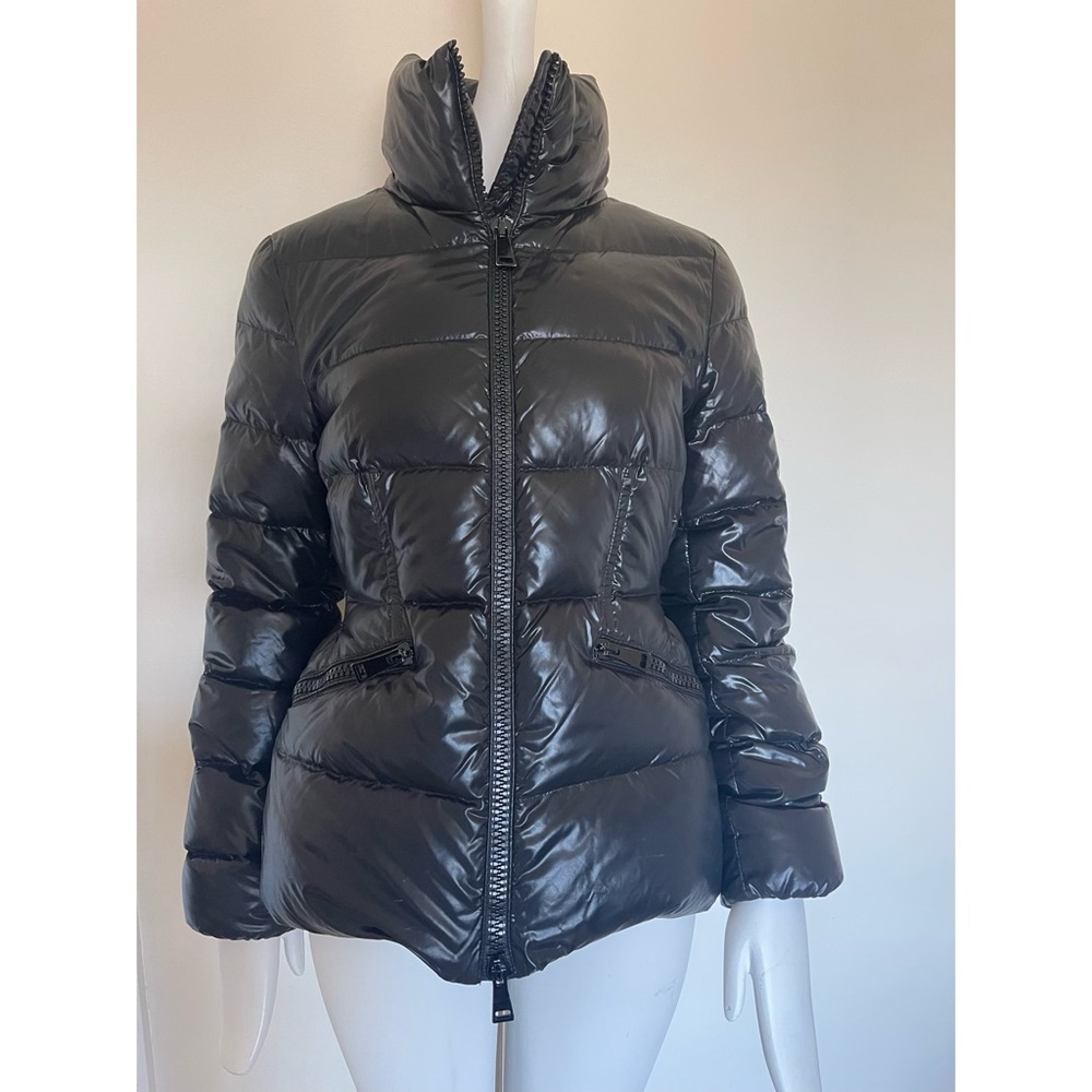 Authentic Women’s Moncler black puffer jacket size 1 (US 2-4)